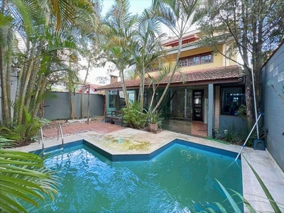 Casa em Jardim Semiramis, Cotia/SP de 300m² 3 quartos à venda por R$ 1.200.000,00 ou para locação R$ 6.000,00/mes