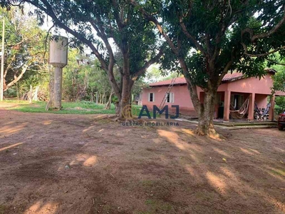 Chácara com 3 quartos à venda no bairro Zona Rural, 200m²