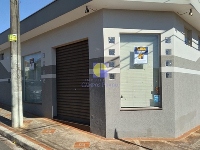 Sala em Vila Sampaio Bueno, Jaú/SP de 40m² para locação R$ 1.000,00/mes