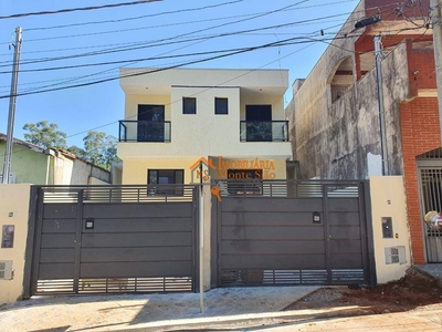 Sobrado em Jardim Maria Dirce, Guarulhos/SP de 130m² 3 quartos à venda por R$ 528.000,00