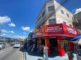 Alugo excelente oportunidade de ponto comercial com 3 quartos e 2 banheiros