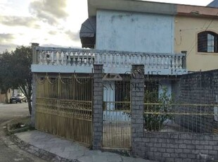 Casa com 2 suítes para venda no Parque São Vicente em Mauá