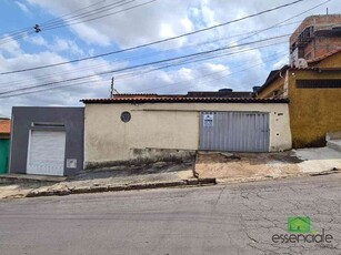 Casa com 3 quartos à venda no bairro Riacho das Pedras, 140m²