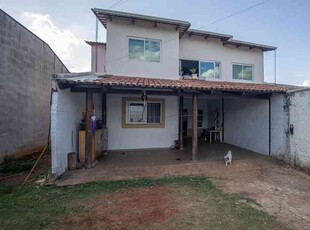 Casa com 6 quartos à venda no bairro Parque Trindade, 462m²