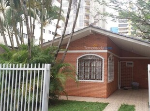 Casa confortável em Itapema, Meia-Praia, SC