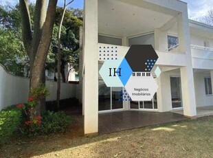 Casa de luxo em condomínio no Jardim Petrópolis, São Paulo-SP: 4 quartos, 4 suítes, 6 banh