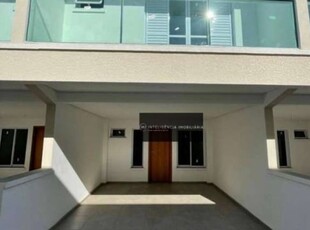 Excelente investimento ! sobrado de condominio na vila taquari ! são 02 dorms ambos suite com vaga e piscina e churrasqueira no condominio !!