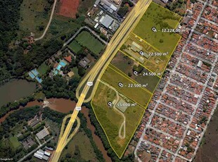 Lote à venda no bairro Chácaras Retiro, 114228m²