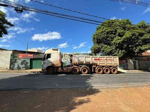 Lote para alugar no bairro Milionários, 720m²