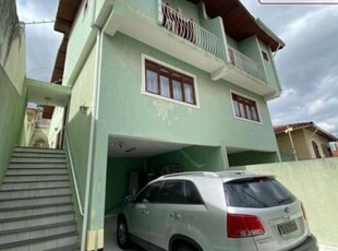 Sobrado de 220 m² lindo 3 quartos 1 suite 4 vagas e 3 banheiros -