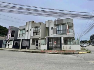 Sobrado Geminado Semimobiliado a venda na cidade de Itapema/SC no bairro Alto São Bento, c