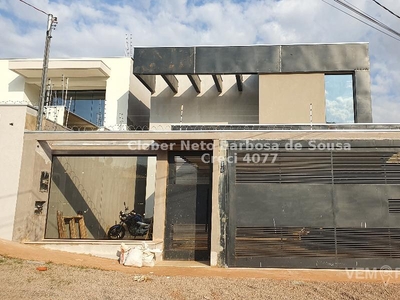 Casa Térrea com 3 Quartos à Venda por R$ 1.390.000