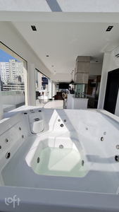 Apartamento à venda em Vila Mariana com 216 m², 3 quartos, 3 suítes, 4 vagas