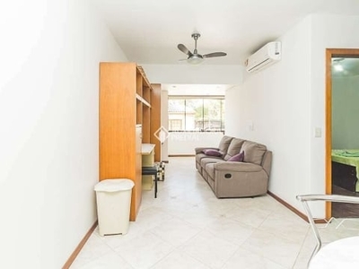 Apartamento com 2 quartos para alugar na machado de assis, 365, partenon, porto alegre, 60 m2 por r$ 2.000