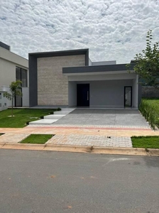 Cond. horizontal casa com 3 quartos à venda, 312.0m²