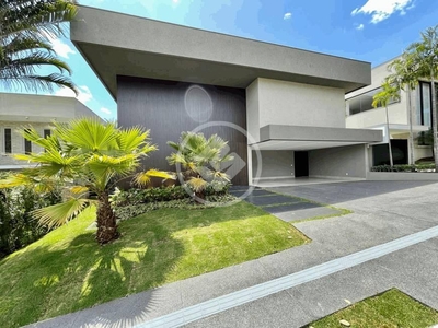 Cond. horizontal casa com 4 quartos à venda, 630.0m²