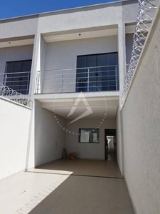 Sobrado com 3 quartos à venda, 150.0m²