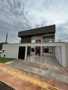 Sobrado com 3 quartos à venda, 207.0m²