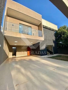 Sobrado com 3 quartos à venda, 214.0m²