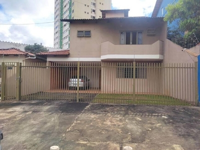 Sobrado com 3 quartos à venda, 247.0m²