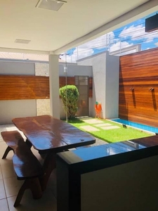 Sobrado com 3 quartos à venda, 300.0m²