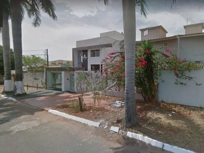 Sobrado com 3 quartos à venda, 324.0m²