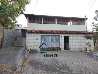 Sobrado com 5 quartos à venda, 386.0m²