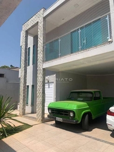 Sobrado com 6 quartos à venda, 360.0m²