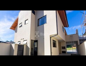 Casa no Bairro Tribess em Blumenau com 3 Dormitórios (1 suíte) e 151.2 m²