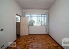 Apartamento com 3 quartos à venda no bairro Nova Suíssa, 60m²