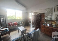 Apartamento com 4 quartos à venda no bairro Vila Paris, 130m²