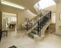 Excelente Casa de 960 m2, 4 quartos, 13 vagas na região do Jardim Europa à venda, São Paul