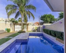 Maravilhosa casa triplex, 5 suítes, excelente estado, 350 m², 5 vagas, condomínio Rio Mar