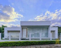 Solar da Serra: Casa nova, 5 suítes, térrea, alto padrão - semi mobiliada