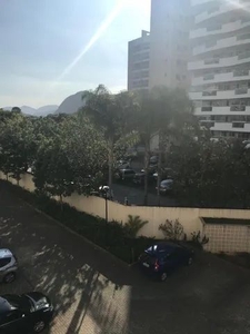 Alugo apartamento 2 Quartos com Suíte Semi-Mobiliado na Barra da Tijuca