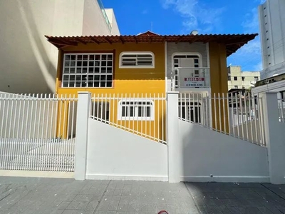 Anual - Casa no Centro Balneário Camboriú