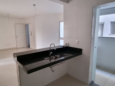 Apartamento 2 quartos com suíte e elevador