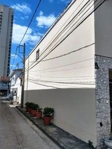 Casa de vila fechada em um bairro tranquilo , Vila Romana.