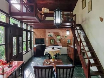 Casa em condomínio fechado com 2 quartos à venda na estrada velha de maricá, maria paula, niterói, 140 m2 por r$ 695.000