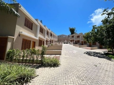 Casa em condomínio fechado com 2 quartos à venda na rua octávio de souza, teresópolis, porto alegre, 106 m2 por r$ 297.000
