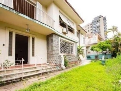 Casa para locação/aluguel - 225m², 5 dormitórios, sendo 2 suites, 3 vagas - rio branco