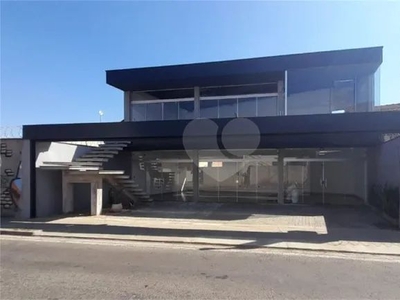 Sala comercial para alugar no Centro de Piracicaba-SP.