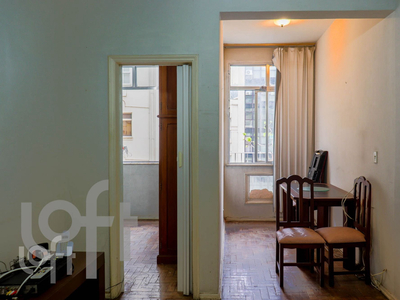 Apartamento à venda em Copacabana com 59 m², 2 quartos, 1 vaga