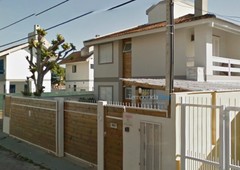 CASA PARA PASSAR AS FERIAS COM A FAMÍLIA, NA BELA PRAIA DOS INGLESES