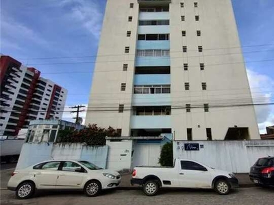 Aluga-se apartamento na Gruta de Lourdes com 137m2, tendo 3 quartos, 3 banheiros, elevador