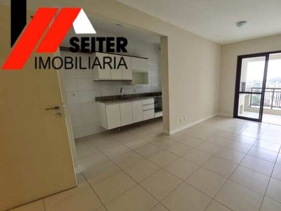 Apartamento de 2 dormitorios com suite e 2 vagas de garagem