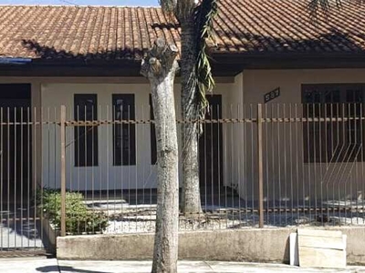 Casa-Padrao-para-Aluguel-em-Centro-Campo-Largo-PR, 3 dormitórios na Rua Benedito Soares Pi