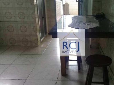 Casa-Padrao-para-Aluguel-em-Sao-Cristovao-Rio-de-Janeiro-RJ, 3 dormitórios na Rua Catalão