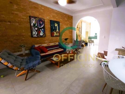Casa tipo sobrado triplex à venda, 3 suítes, 220 m² por R$ 2.100.000,00 - Gonzaga - Santos