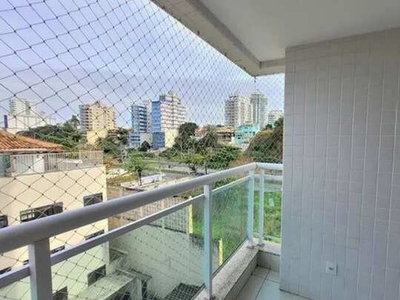 Excelente apartamento com 3 quartos nos Cavaleiros. 1 suíte. Sala ampla